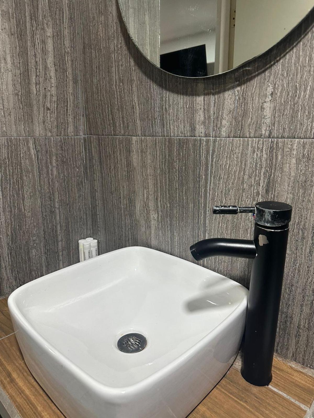 Apartamentos Ambassador Тихуана Экстерьер фото